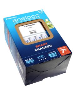 Panasonic eneloop BQ-CC17E intelligentes Akku Ladegerät für 1-4 Ni-MH AA / AAA Akkus, inkl. 4x AA Akku