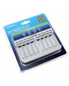 Panasonic eneloop BQ-CC63E Intelligentes Ladegerät für 1 - 8 NI-MH Mignon AA / Micro AAA Akkus