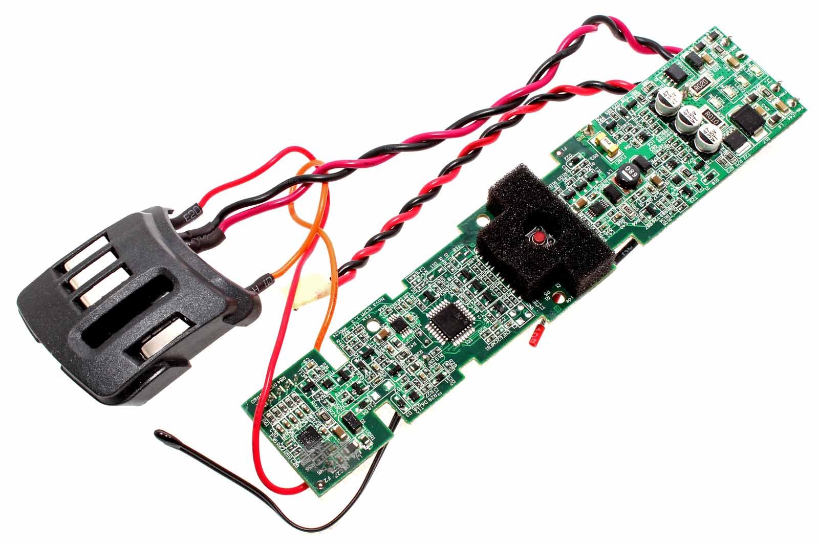 Original AEG Electrolux Elektronik Modul, Leiterplatte mit Drähten, Teilenummer 140022564656 für Handstaubsauger, Staubsauger mit schwarzer Gehäuseunterseite